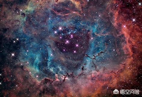 在地球上为什么能看到几千、几万光年外的星球？
