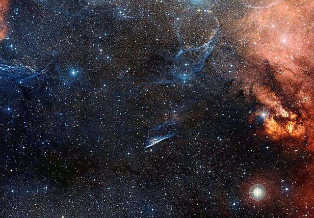 空间、时间都是围绕特定的物体存在的,这个观念对吗?