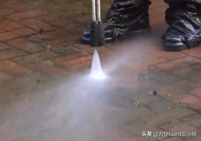 水那么软,为什么能切割钢铁等材料?