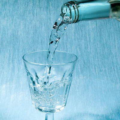 白酒能放冰箱保存吗可以加冰块吗