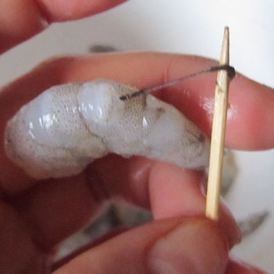 虾线能吃吗 虾头含有大量重金属吗