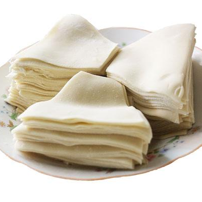 云吞皮用什么面粉做的 用热水还是冷水和面