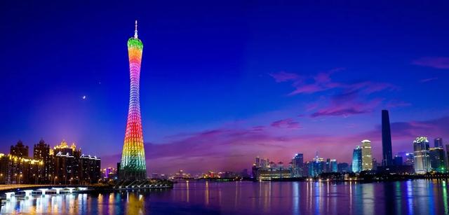 你觉得广州塔好看,还是上海东方明珠塔好看?