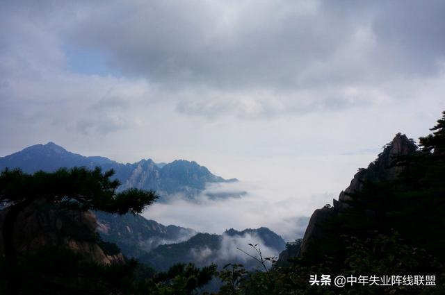 皖南川藏线离黄山风景区远吗？