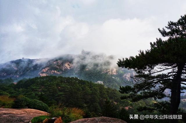 皖南川藏线离黄山风景区远吗？