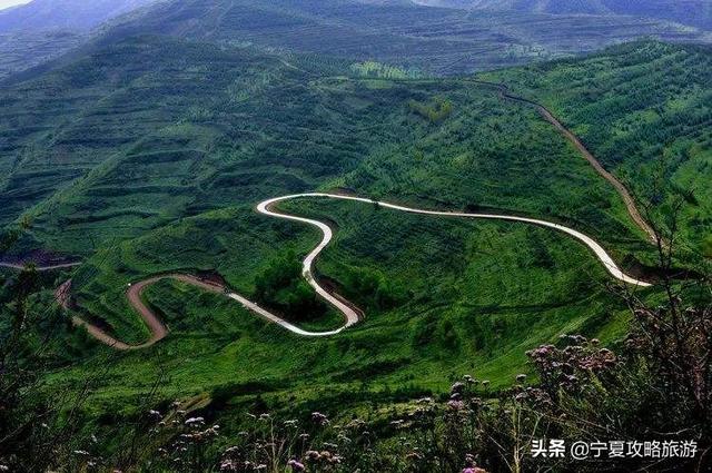 想去六盘山玩，从陕西走，哪条路线最便捷、景色最好？