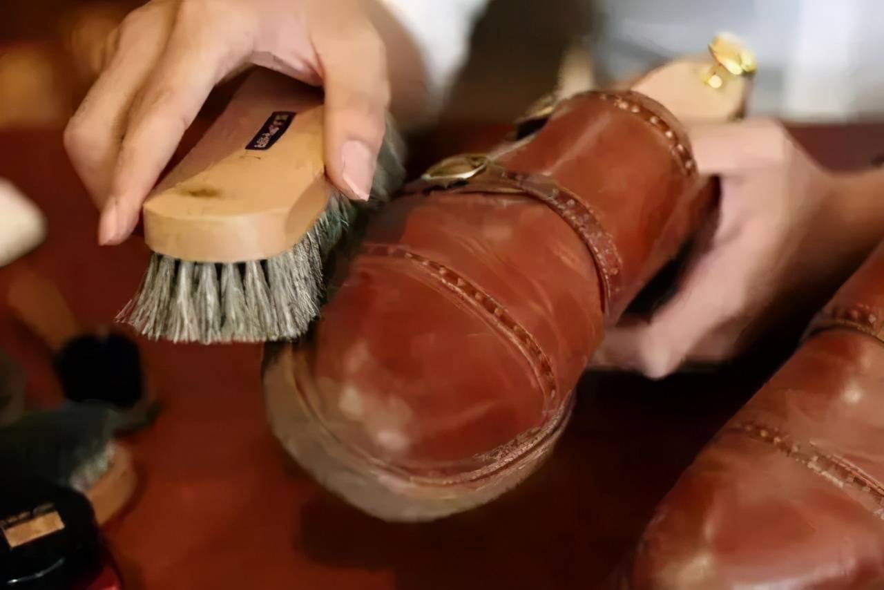 穿皮鞋有什么需要注意的 皮鞋如何保养