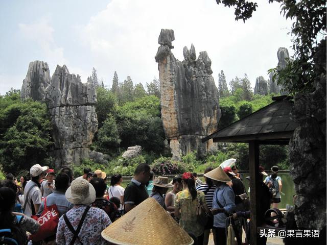 昆明石林为何感觉在云南旅居市场很火?对比昆明周边城市好在哪?