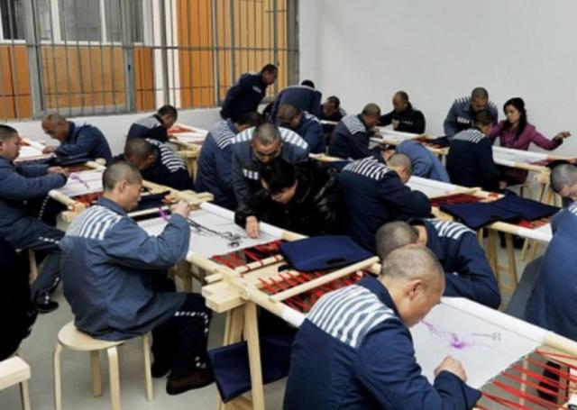 为什么不把监狱建在荒漠，让服刑人员栽树、搞绿化？