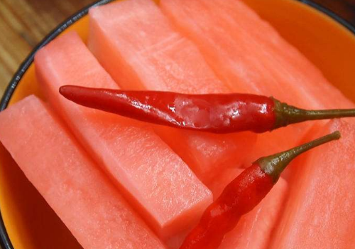 咸菜要腌制几天可以吃 红萝卜可以腌咸菜吗