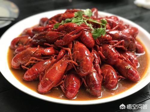 小龙虾的肉又不多,壳还不好剥,为什么还有那么多人喜欢吃小龙虾?