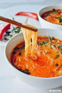 为什么面馆里的面汤不混浊,而自己家做的面,汤里面都是面粉?