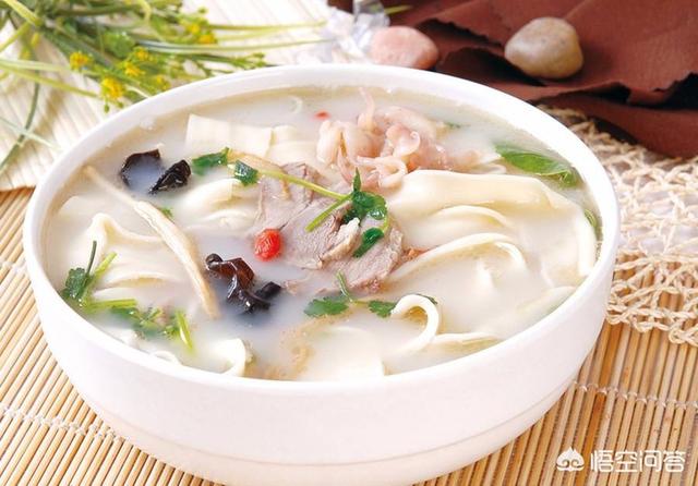为什么面馆里的面汤不混浊,而自己家做的面,汤里面都是面粉?