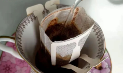 喝咖啡有什么好处 挂耳咖啡的正确冲泡方法