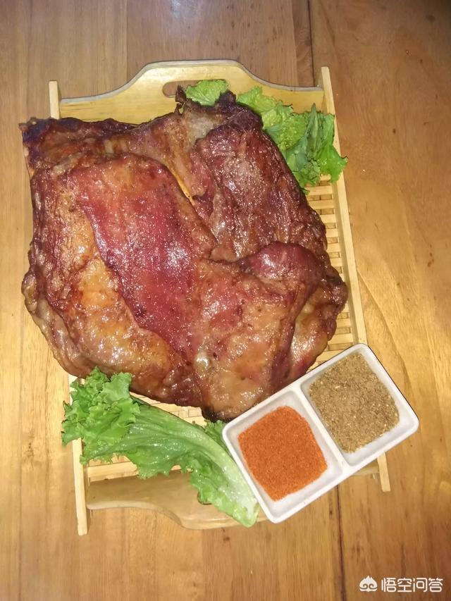 又到了撸串儿的季节了,羊肉串怎样烤才能软嫩多汁?