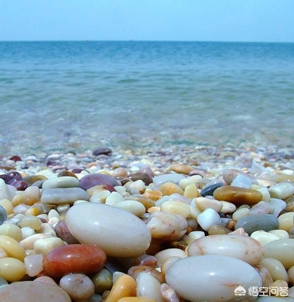 暑假想带孩子和老妈自驾游，老妈说要找凉快点的地方，七八月份哪里凉快些？
