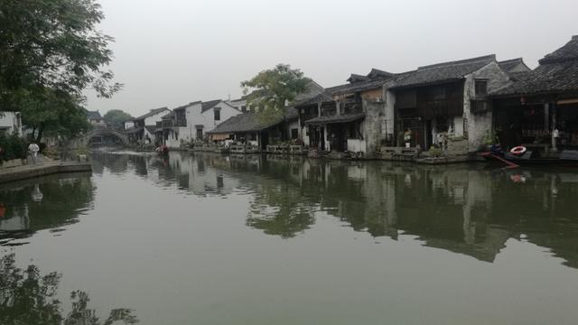 绍兴玩一两天有什么值得去的地方，有什么美食？