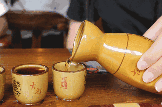 绍兴玩一两天有什么值得去的地方，有什么美食？