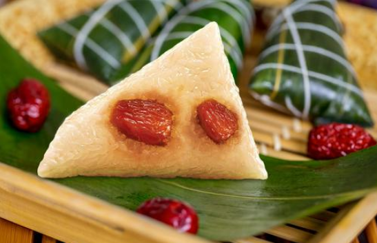 粽子怎么加熱好 粽子用微波爐加熱會粘葉嗎