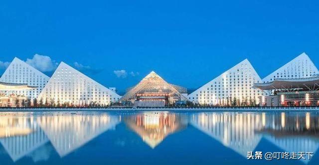 拉萨是座什么样的城市？