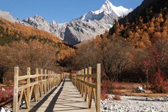 去西藏旅行为什么能成为很多年轻人的梦想?