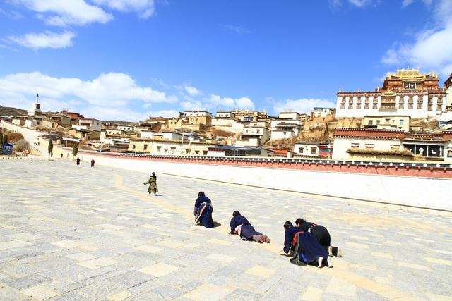 去西藏旅行为什么能成为很多年轻人的梦想?