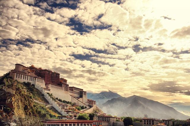 到西藏旅游，你有什么問題想咨詢？