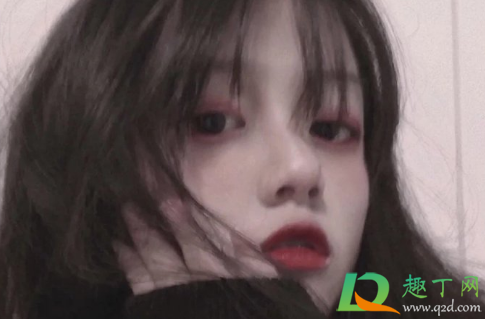理发师为什么喜欢打薄头发 头发打薄之后会永远发量少吗