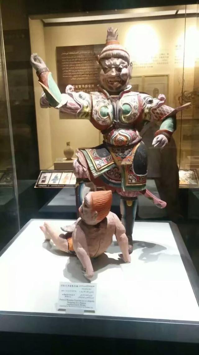 新疆维吾尔自治区博物馆的镇馆之宝有哪些？