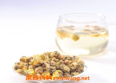 菊花茶跟什么相克 菊花茶的功效与禁忌