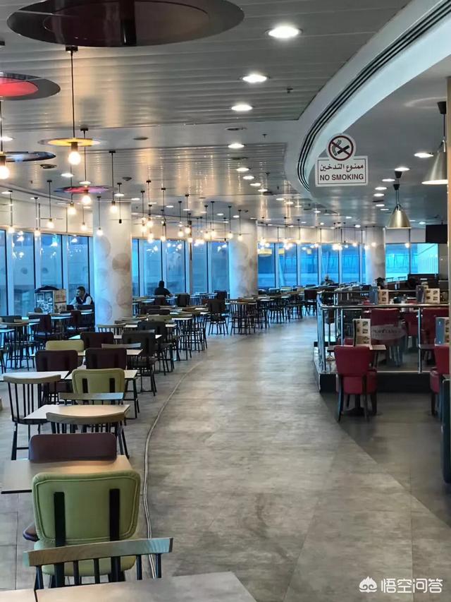 报团的旅游中,游客大部分乘坐的是晚间飞机,这是怎么回事?