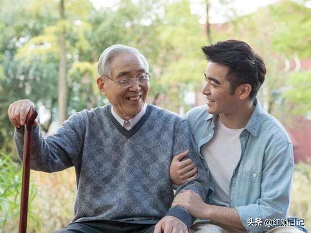 给妈妈夹菜问她要不要她反过来说我很假，是我的问题吗？