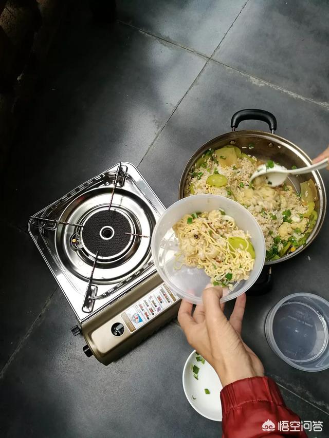 新藏线上的住宿和吃饭情况怎么样？