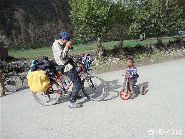 川藏线上为什么很多红牛罐子？