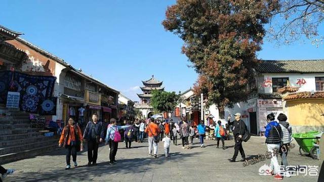 去昆明、大理和丽江是跟团好还是自己去好？