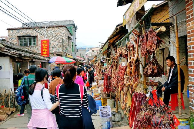 玩户外和旅游是一样的吗？