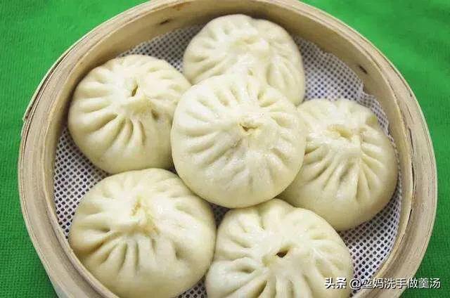 小笼汤包如何做拌馅?