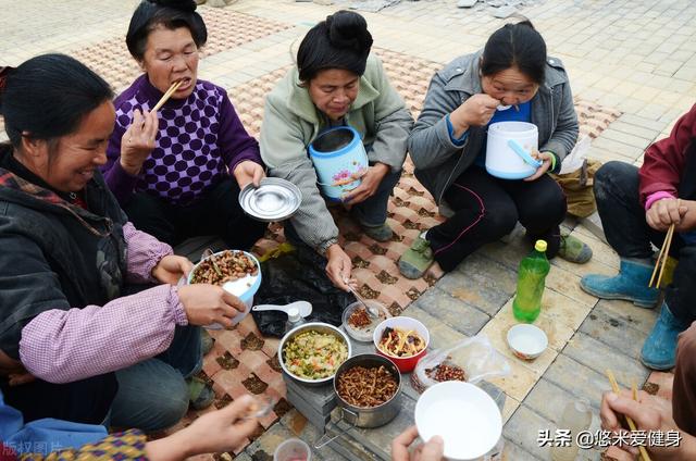 中国人普遍缺乏蛋白质摄入为什么民工每天主要吃碳水身体还很结实？