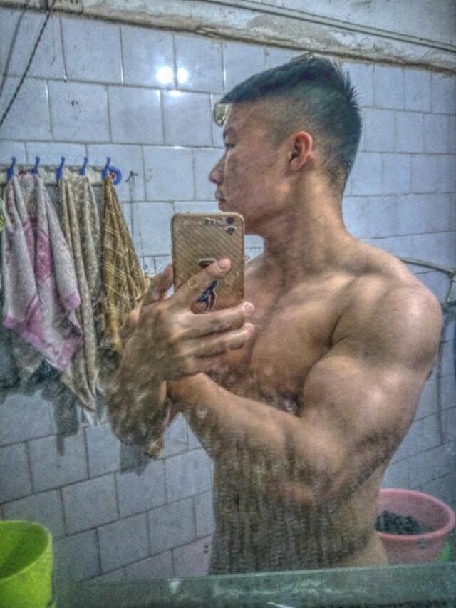 每天100个俯卧撑坚持1个月后会有什么结果?