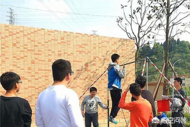 成年男性能做几个引体向上算是身体合格？