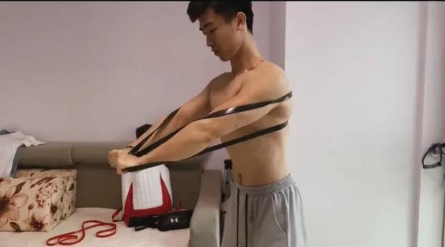 弹力绳练胸肌怎么样？