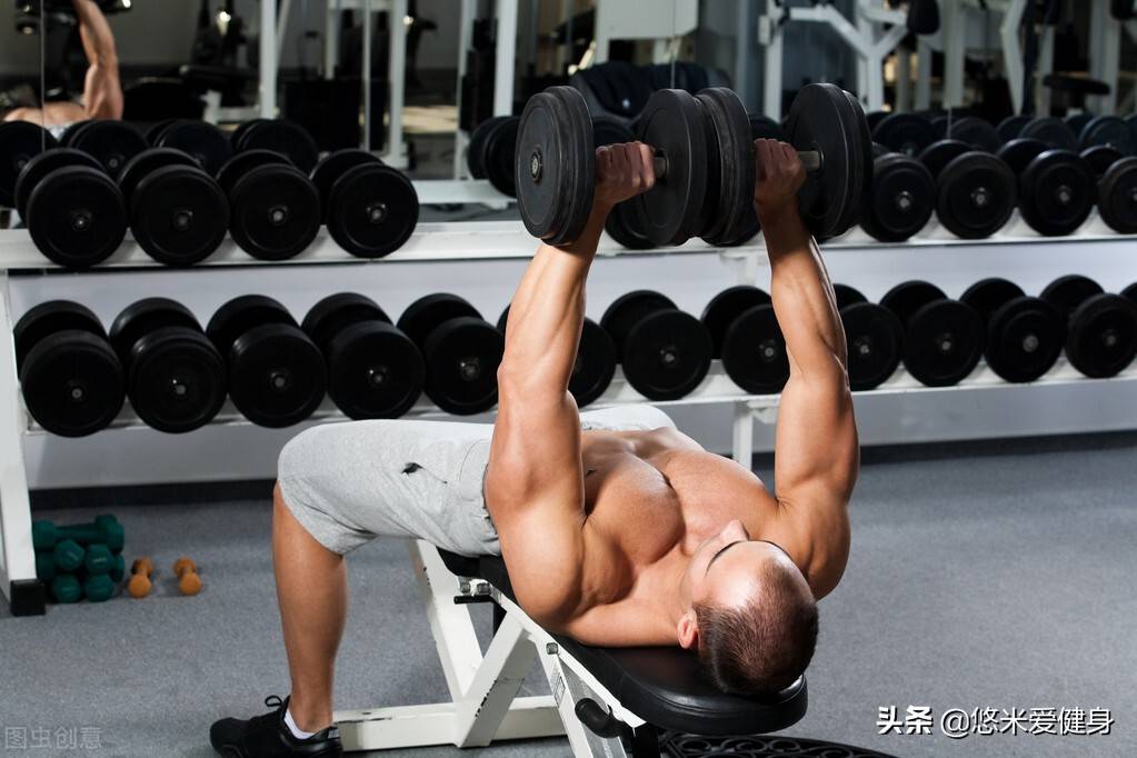 俯卧撑怎样练胸肌最快最有效 胸肌怎么练最快