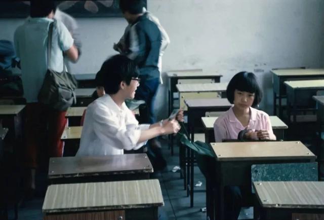 买了好看的衣服,不敢穿出去,是什么心理?