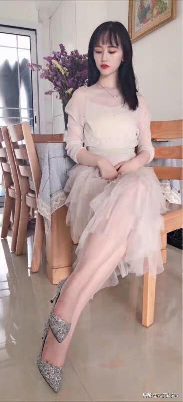 女生脚小,该怎么穿高跟鞋?