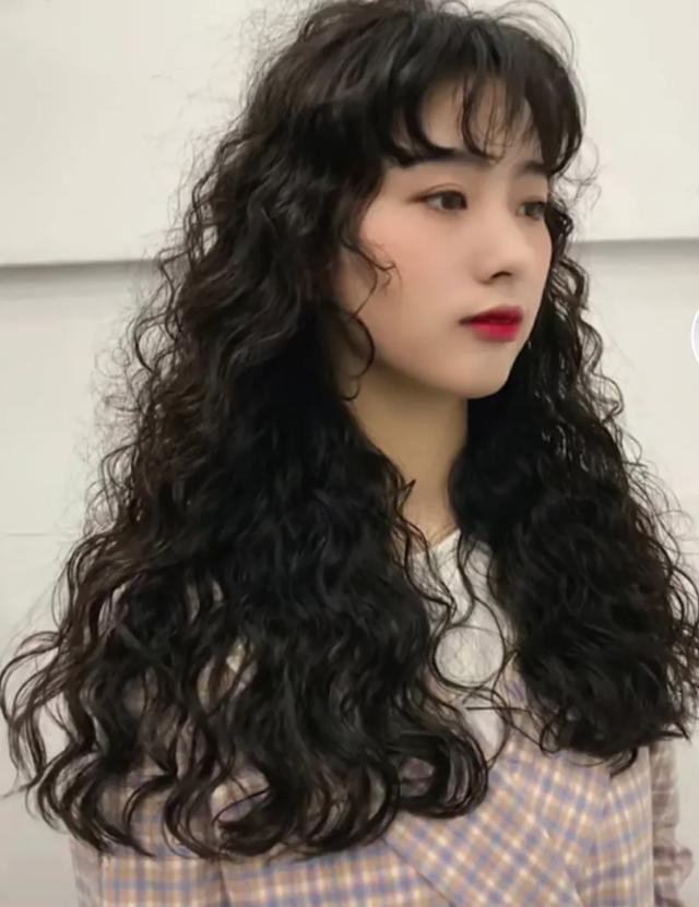 如何烫发才会自然而且好看?