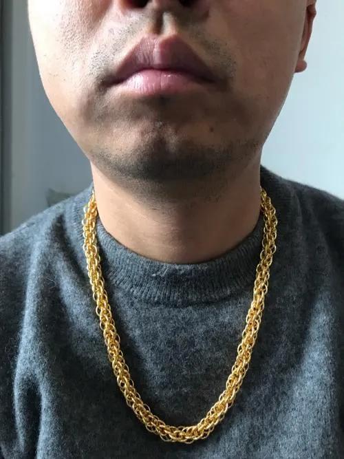 男士佩戴金链子,手链,土不土?