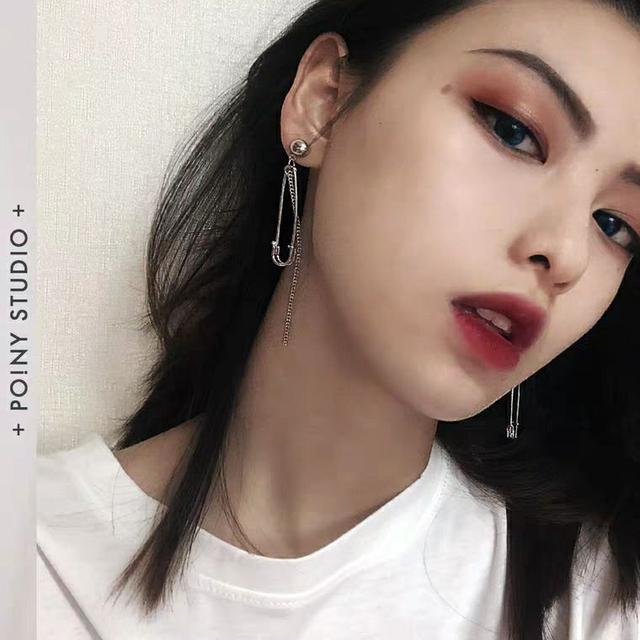 如何通过脸型选择佩戴的耳环？