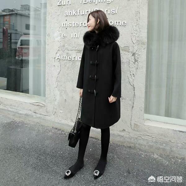黑色大衣怎么选内搭比较好?