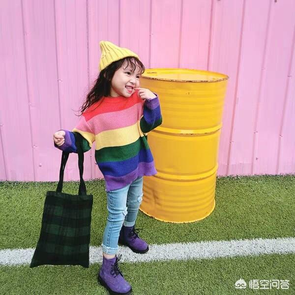 黑色大衣怎么选内搭比较好?