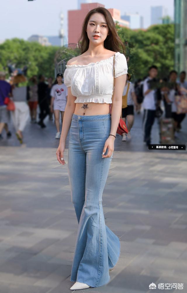 牛仔裤九分裤穿什么上衣好?